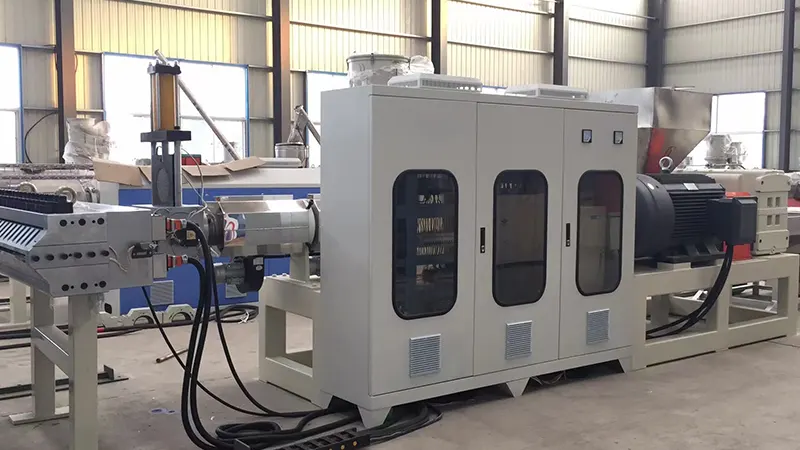 Các biện pháp phòng ngừa khi sử dụng máy tấm nhựa là gì?