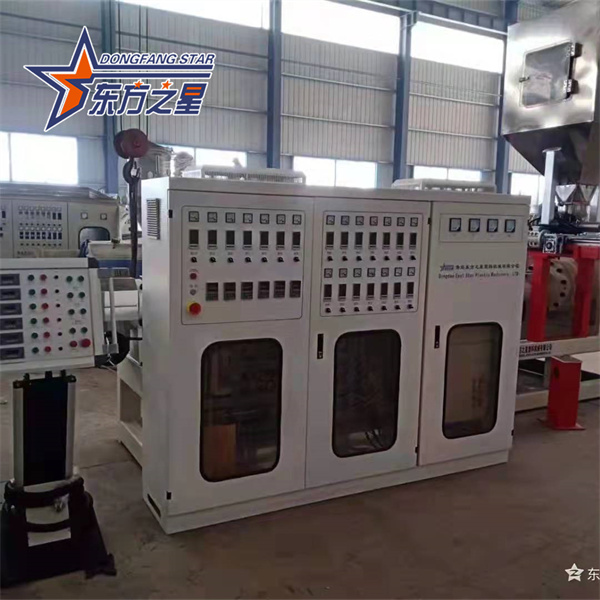 Máy trải thảm lót sàn ô tô nhiều lớp TPE
